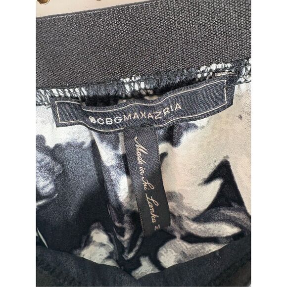 BCBG Max Azria Floral Silhouette Handkerchief Midi Skirt size M - Picture 5 of 6